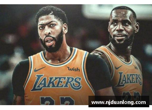 NBA球员转会季：何弃疗与球队命运，探讨关键交易背后的战术与经济影响